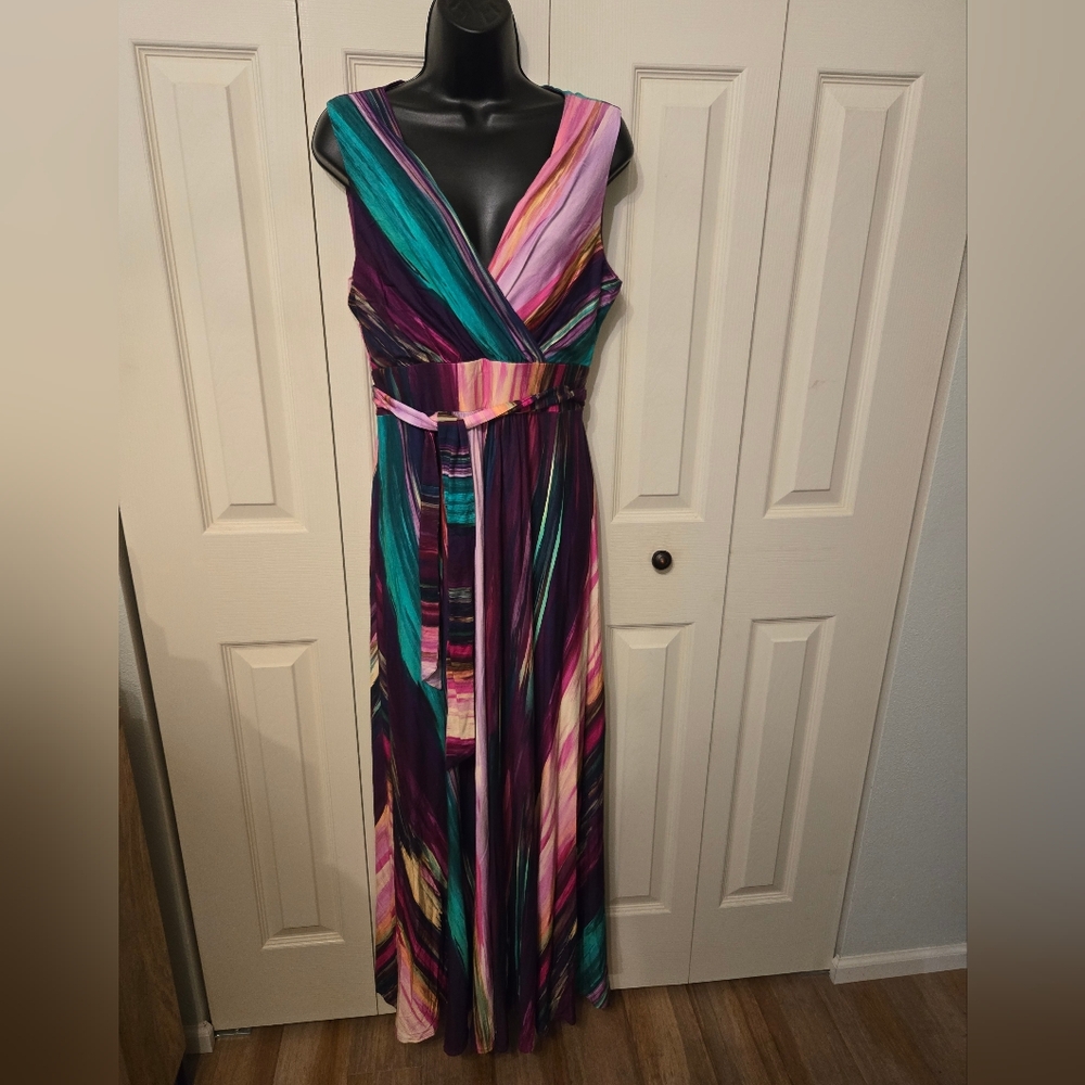 👏3 For $20👏Phase Eight Maxi Dress